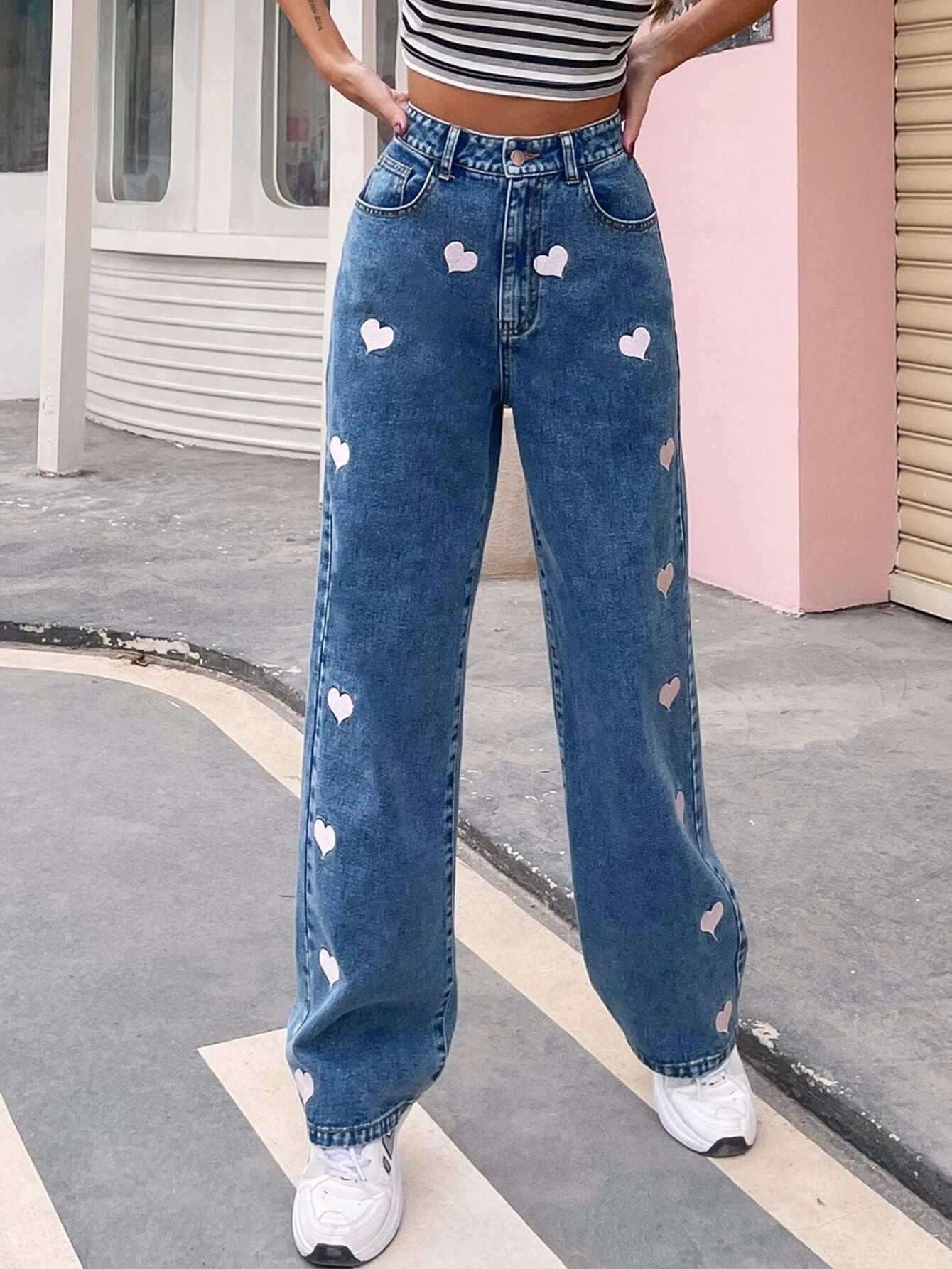 Personalized Graffiti Print Straight-Leg Jeans – Urban Art Meets Denim